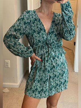 Nordstrom - Topshop Green Floral V-Neck Long Sleeve Mini Romper